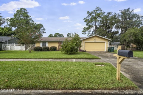 Photo of 11546 WOODGLEN Way, Jacksonville, FL 32223 (MLS # 2165301)