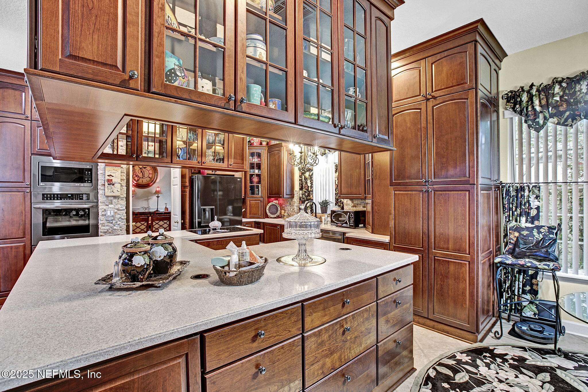 1217 N BURGANDY Trail