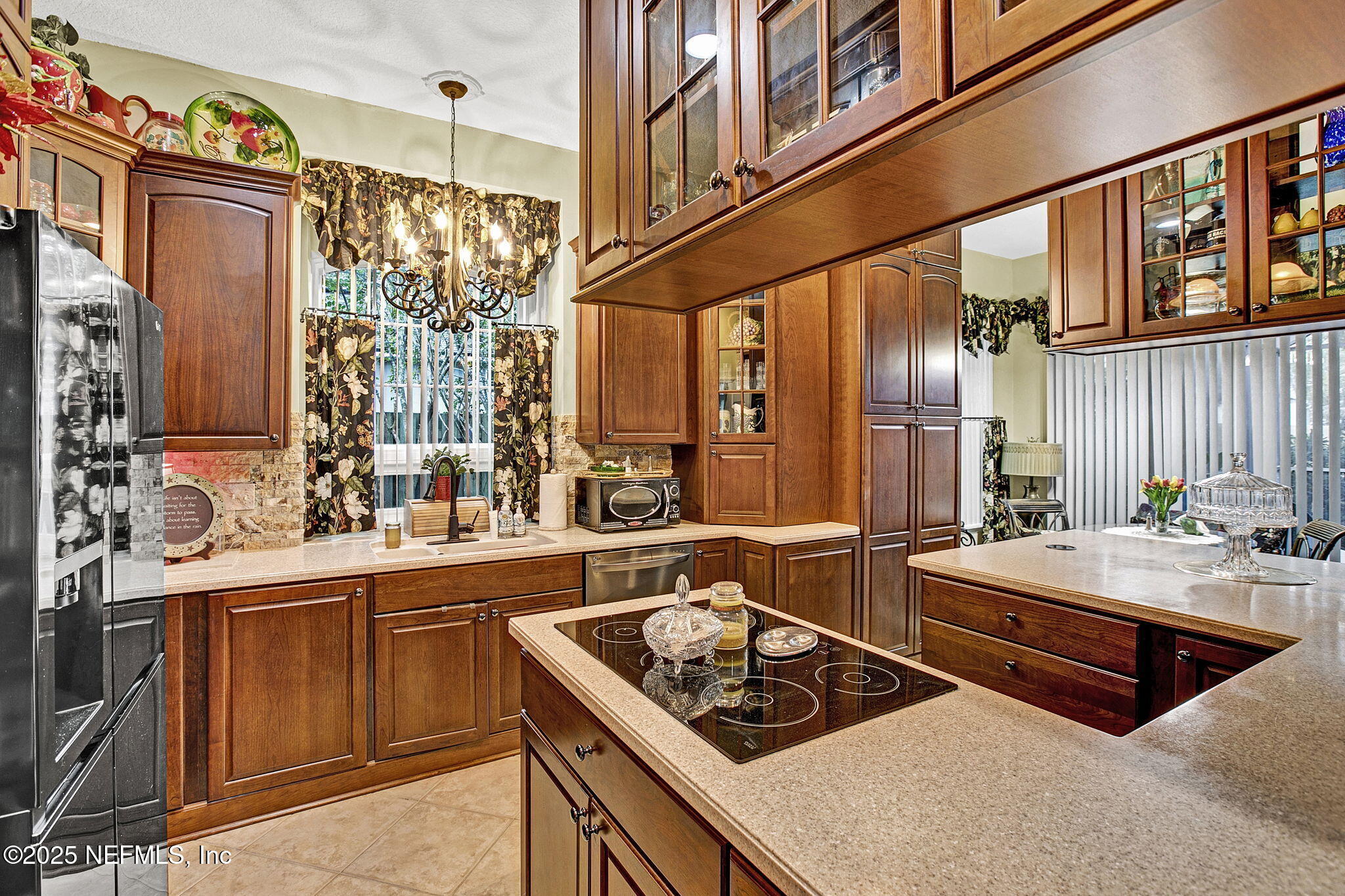 1217 N BURGANDY Trail