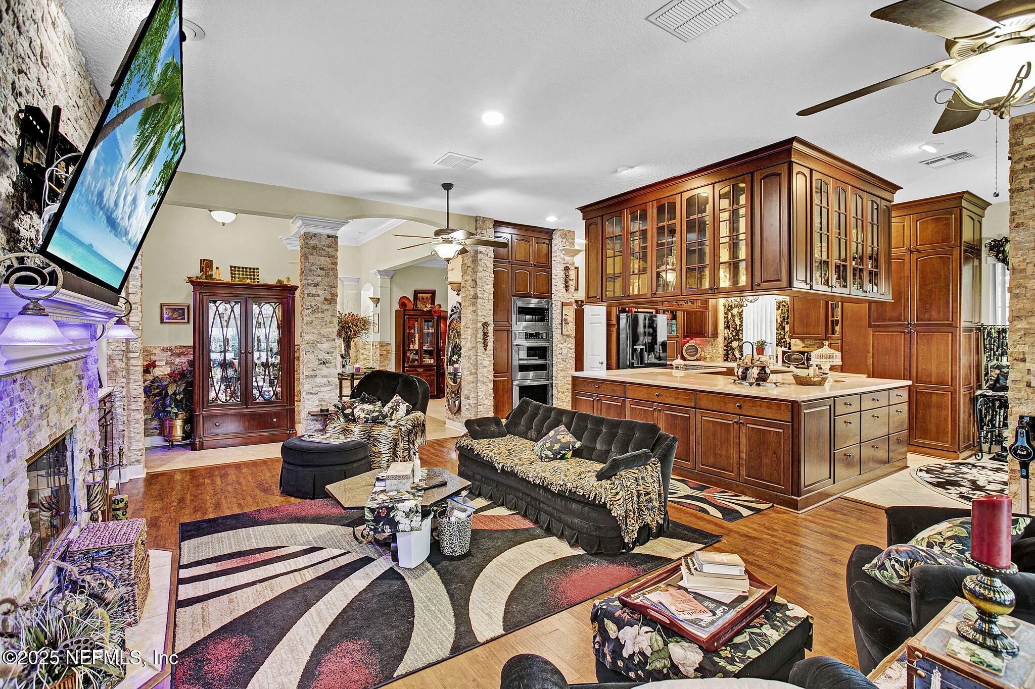 1217 N BURGANDY Trail