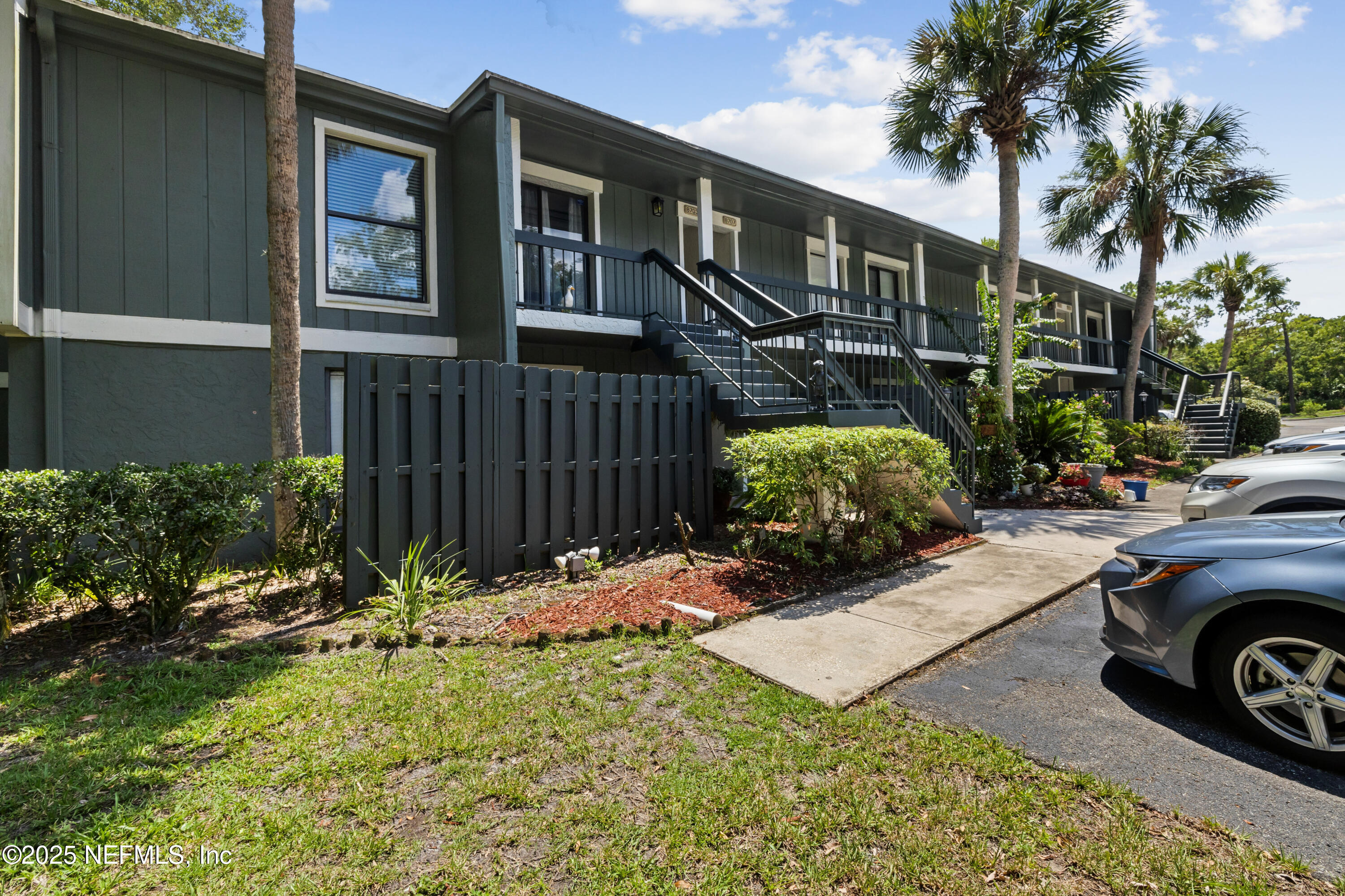 8703 COMO LAKE Drive 8703