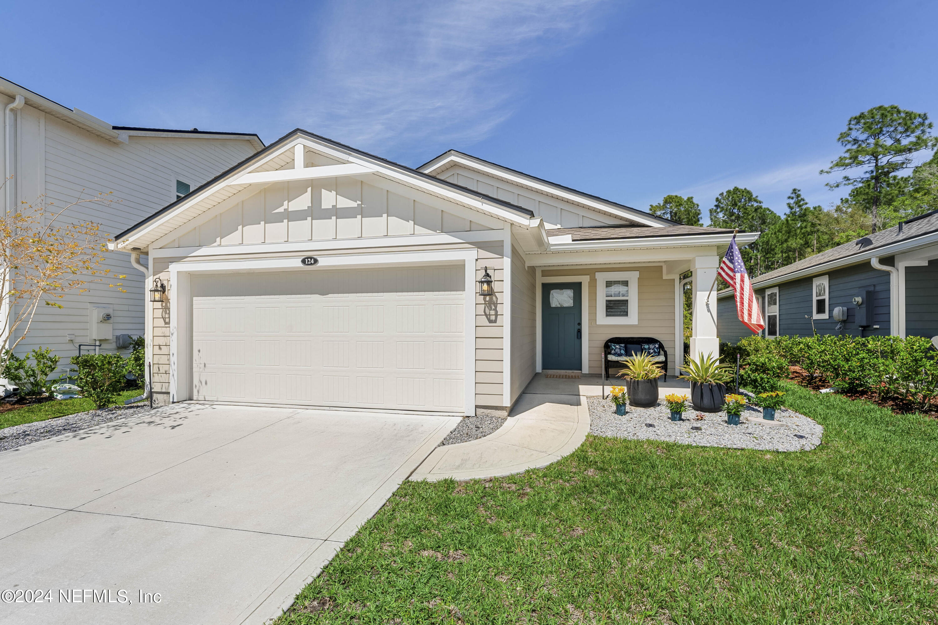 St Johns, FL home for sale located at 124 DAHLIA FALLS Drive, St Johns, FL 32259