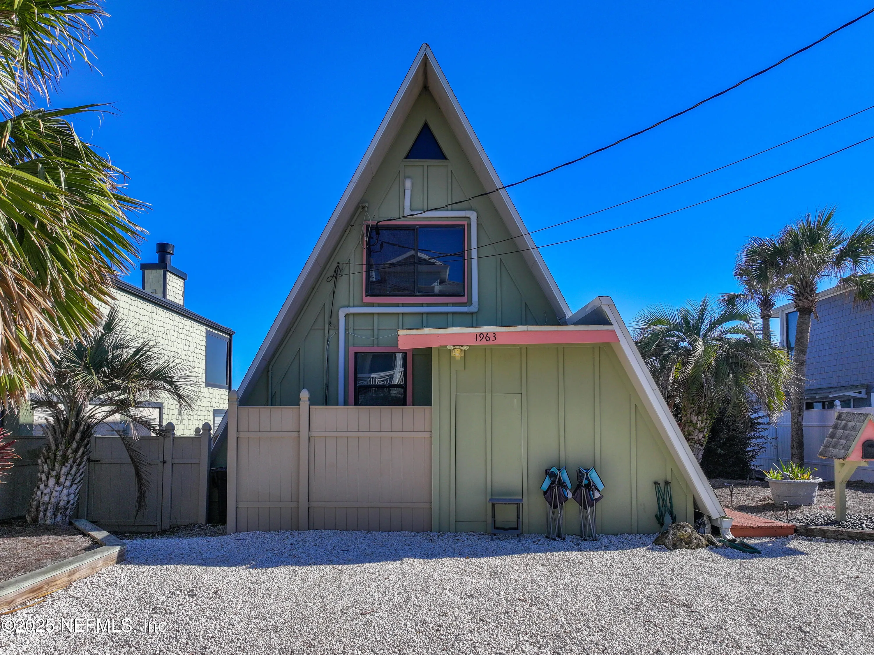 Atlantic Beach, Florida 32233, United States, 5 Bedrooms Bedrooms, ,4 BathroomsBathrooms,Residential,Active,18417