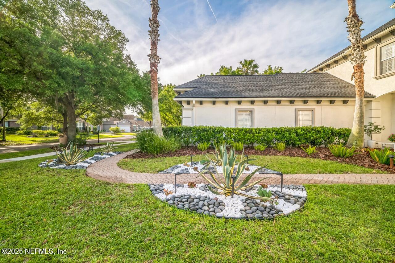 68 BERMUDA GREENS Avenue