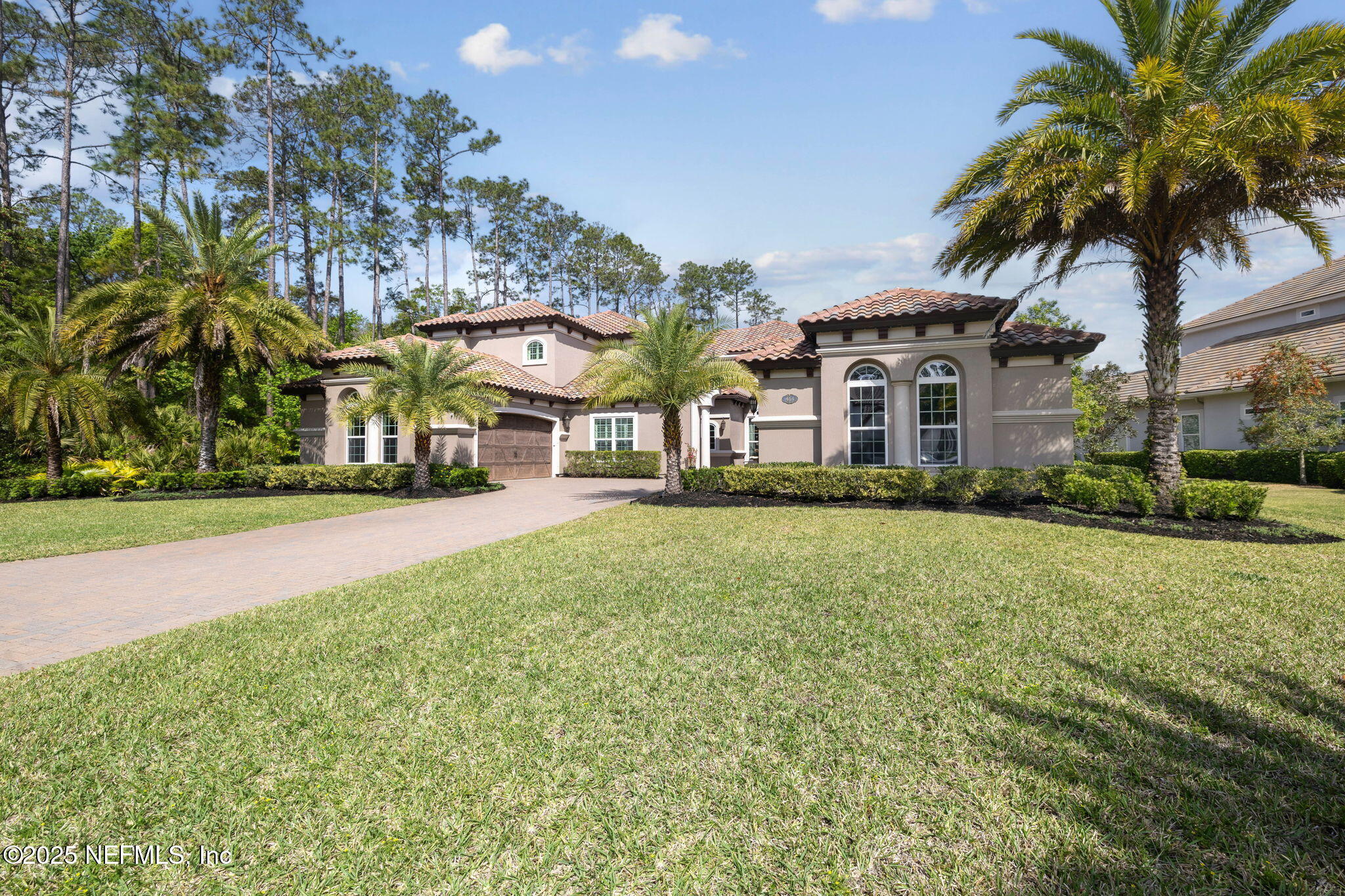 464 DEER VALLEY Drive