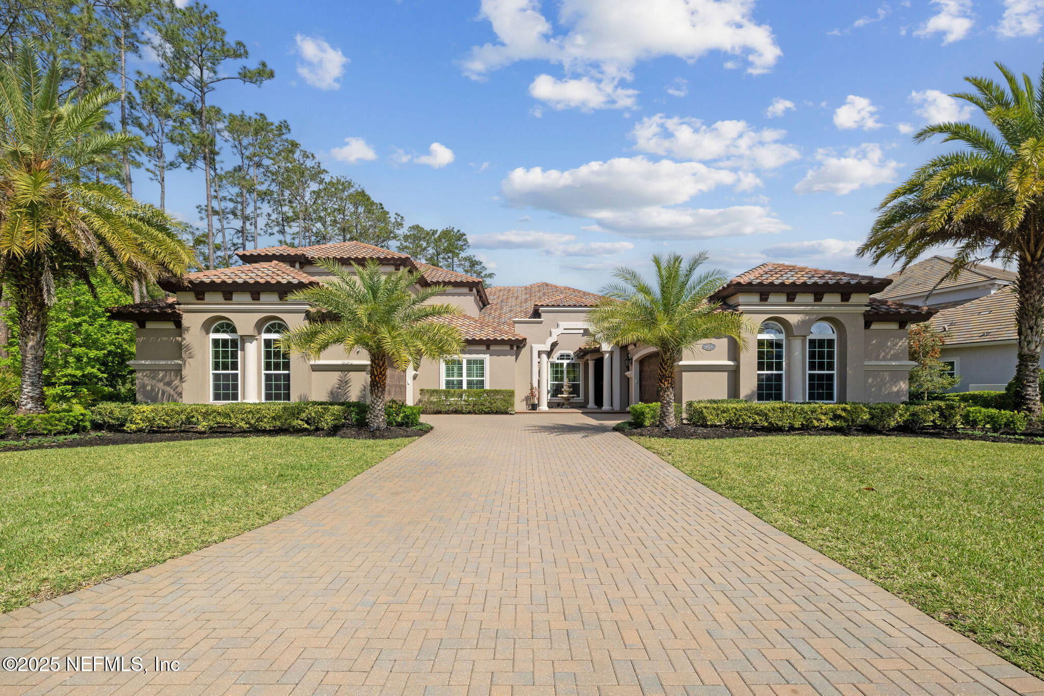464 DEER VALLEY Drive