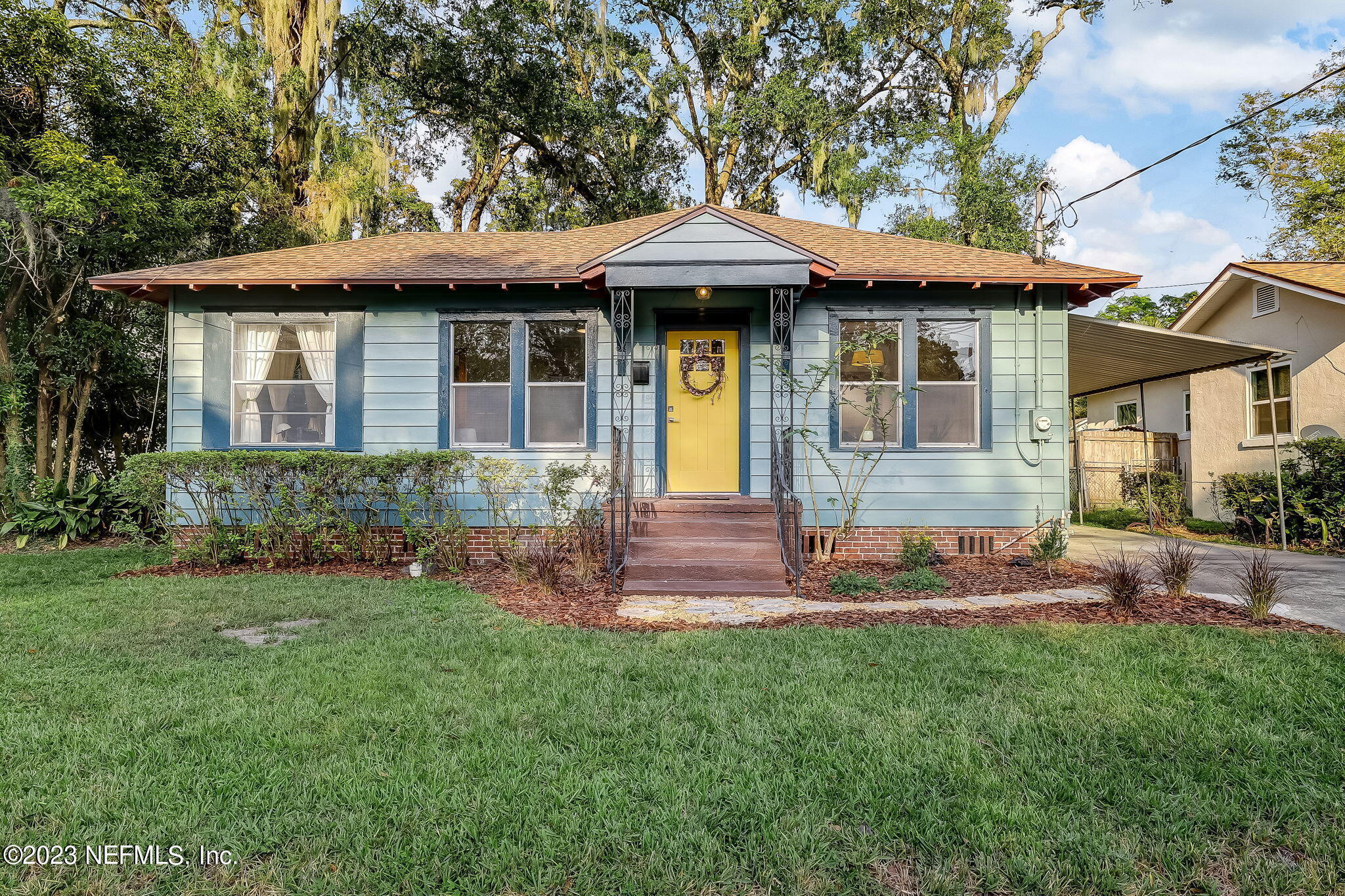 1019 LARK Street