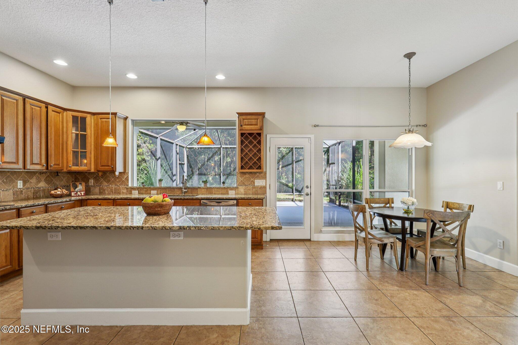 1932 VISTA LAKES Drive