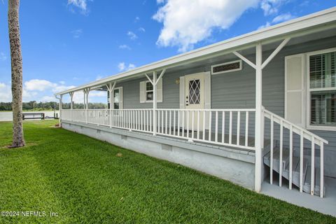 A home in Welaka