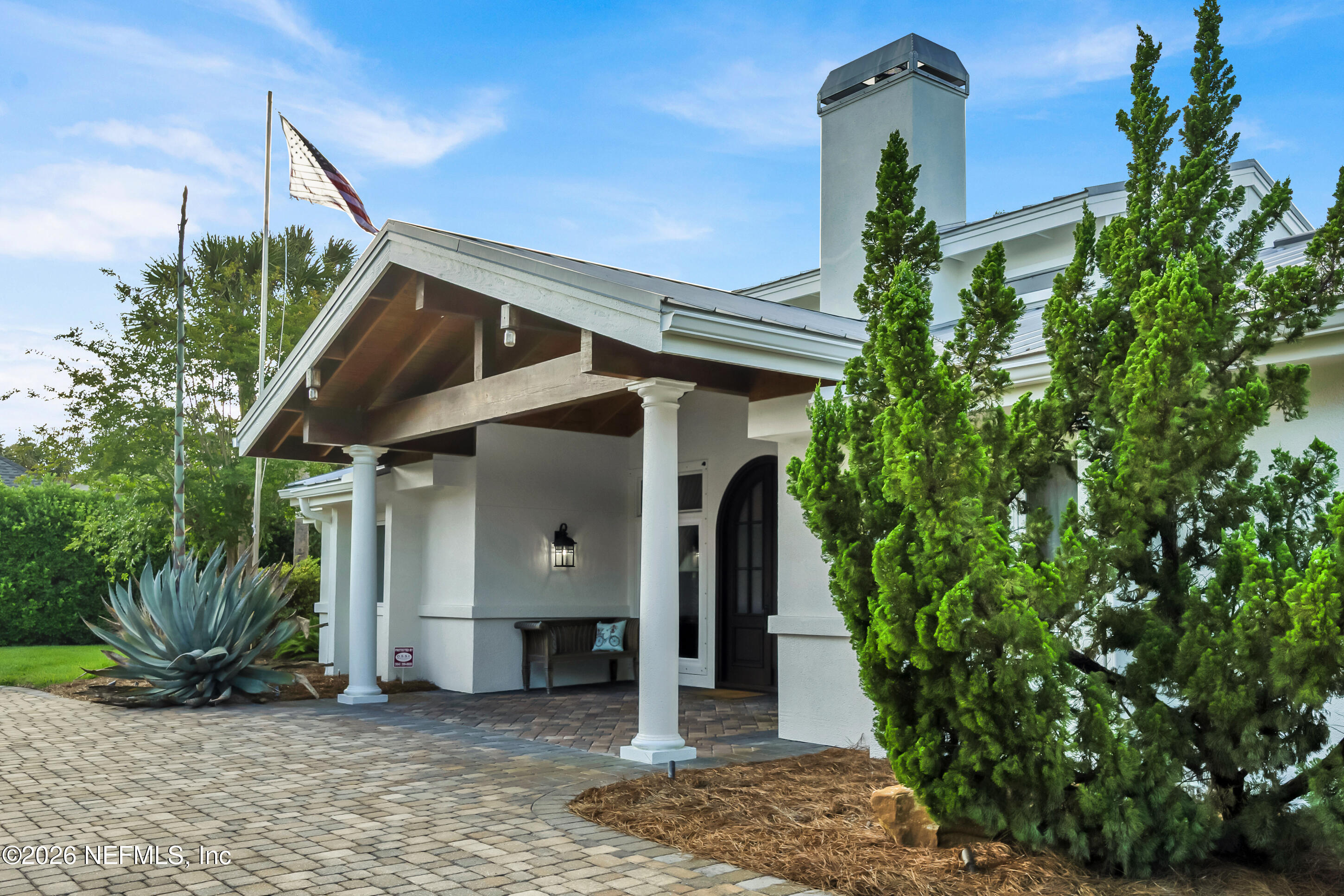 33 CORONA Road