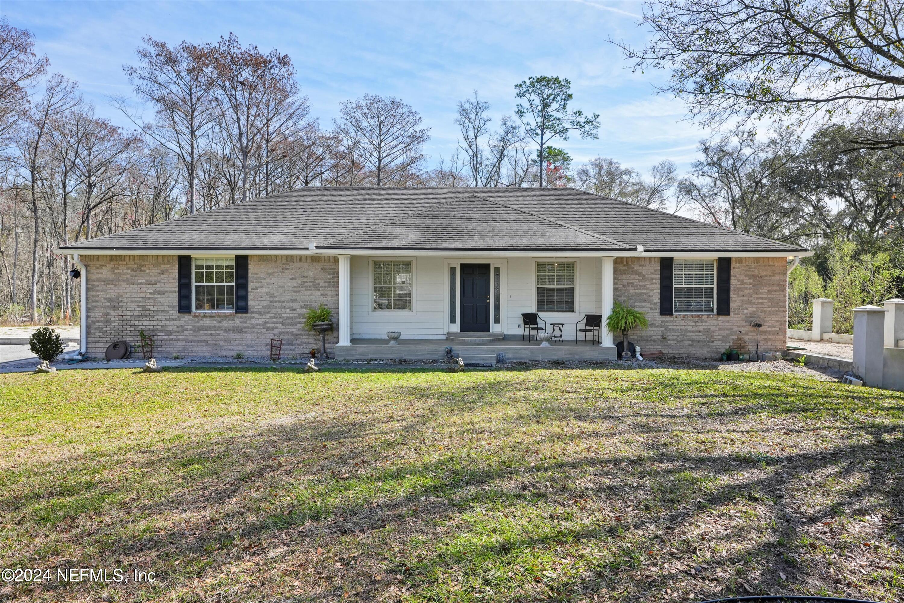 Middleburg, FL home for sale located at 721 TARA FARMS Drive, Middleburg, FL 32068