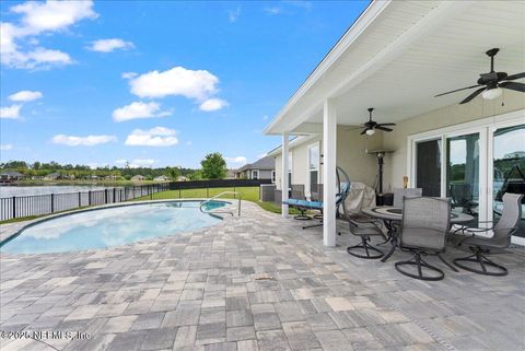 1697 LINDA LAKES Lane Middleburg FL 32068