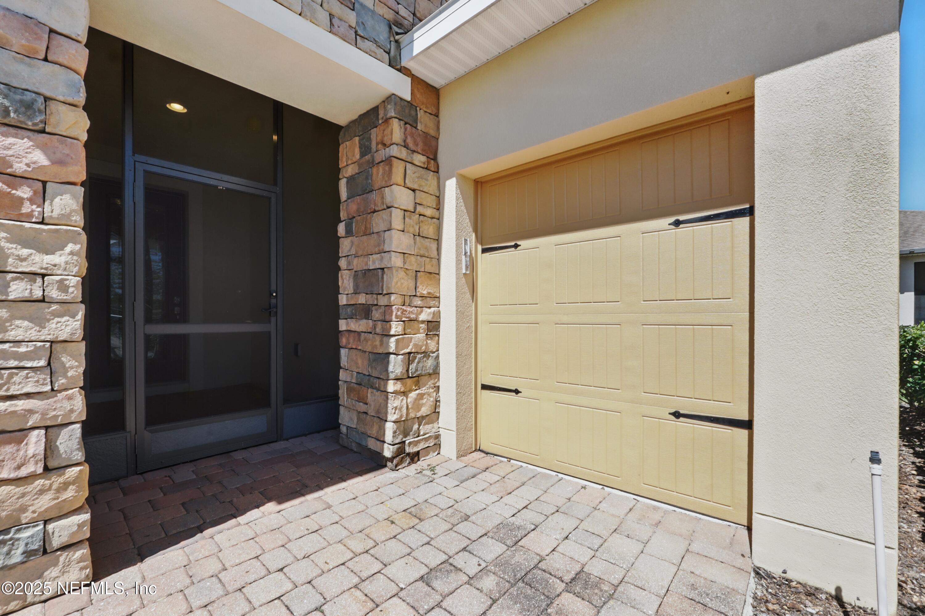 702 TORREY PINES WAY Way