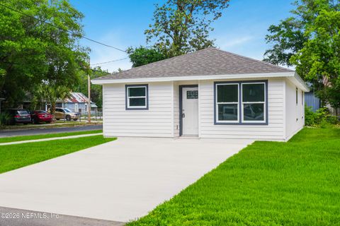 Photo of 1477 EVERGREEN Avenue, Jacksonville, FL 32206 (MLS # 2142409)