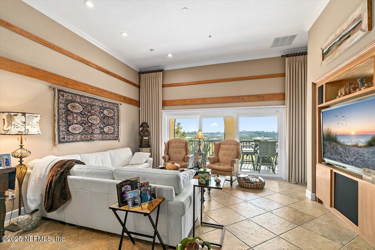 13846 ATLANTIC Boulevard 911