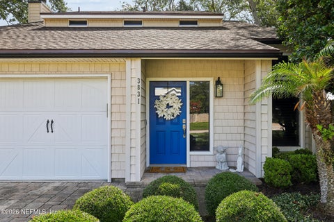 Photo of 3831 LUTH Drive E, Jacksonville, FL 32250 (MLS # 2151140)