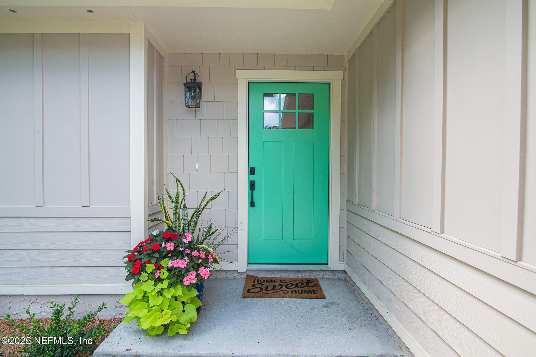 7038 HOLIDAY HILL Court