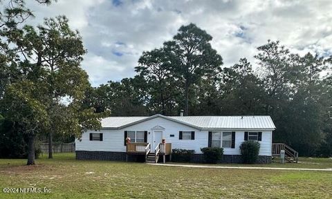 A home in Yulee