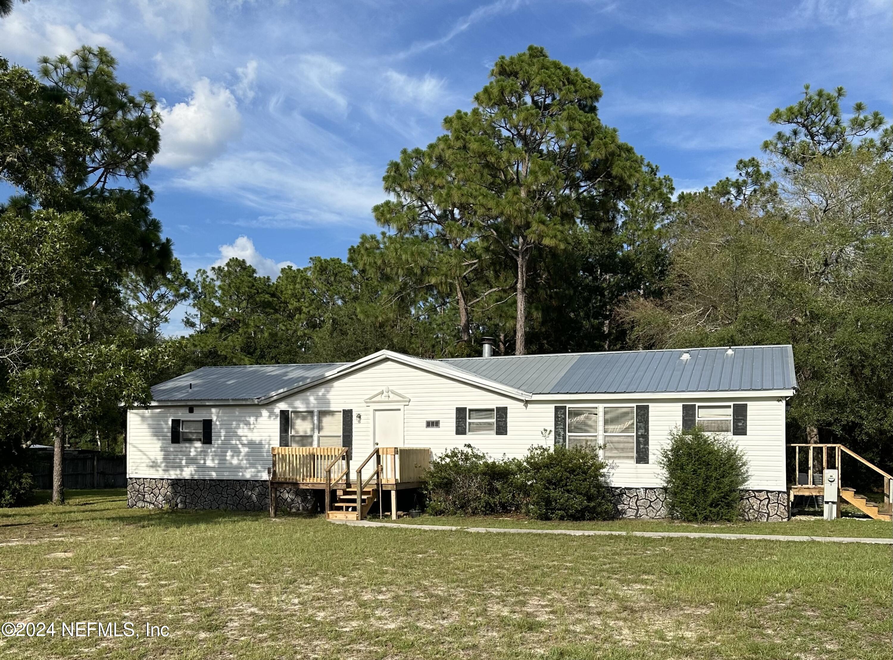 View Yulee, FL 32097 mobile home