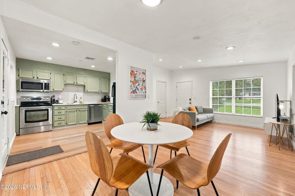 2445 COMMUNITY RD, JACKSONVILLE, FL 32207 - Image cfb6d3a4bedcb59db65df9b7c476893a/1327841846