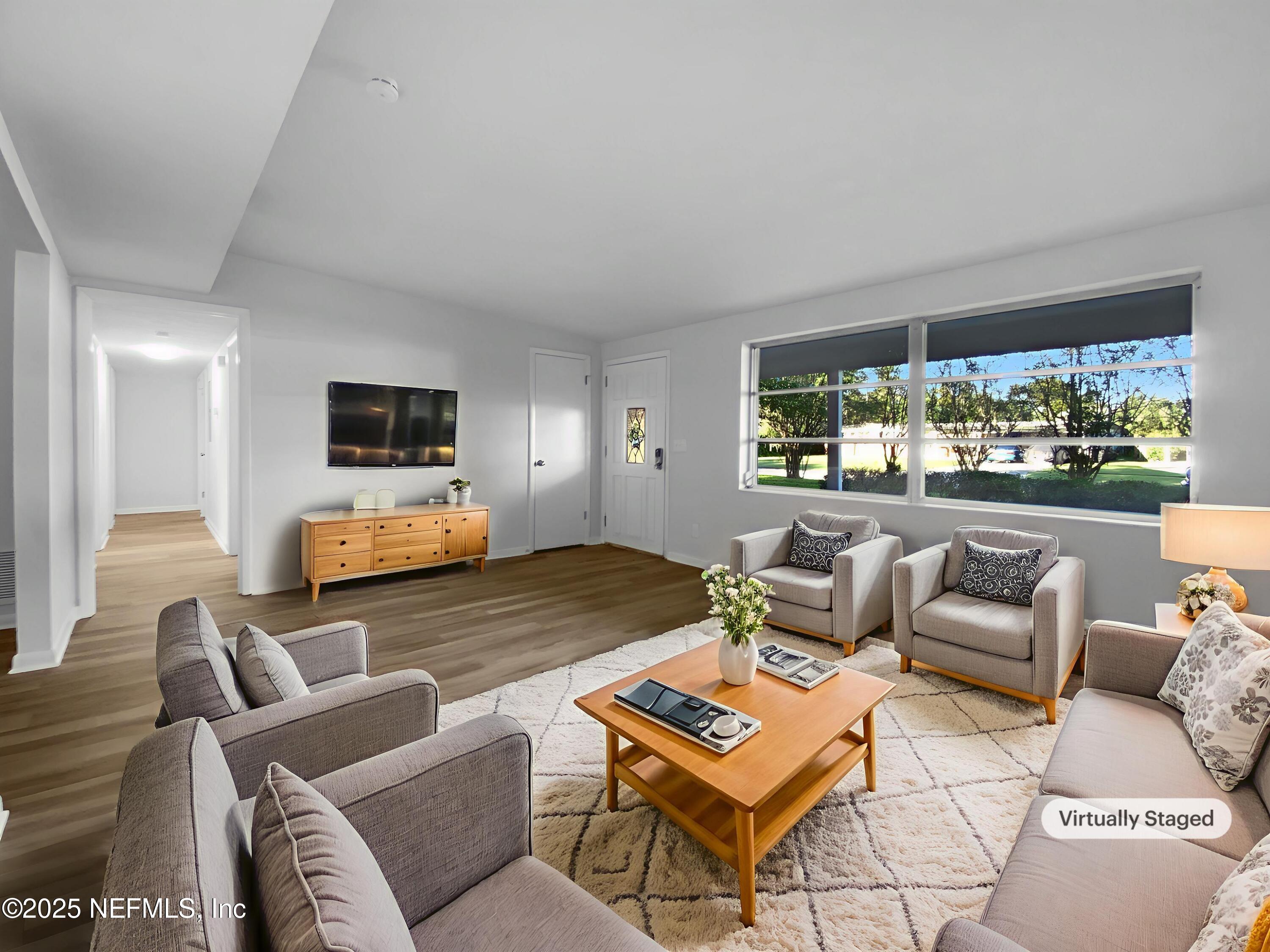 3319 VICTORIA Court E