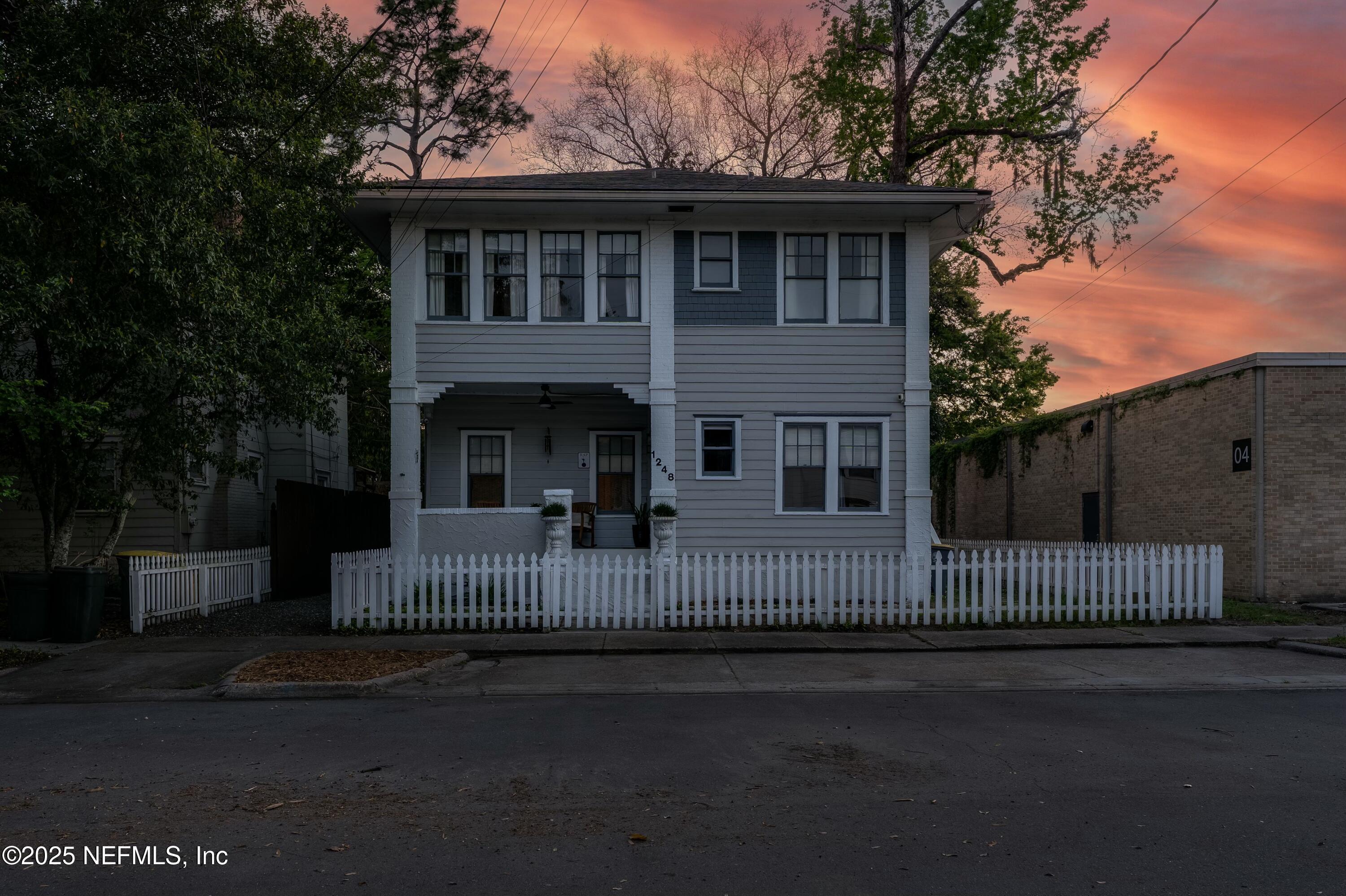 1248 DONALD Street