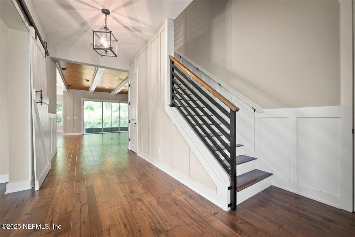 305 SEAHILL Drive
