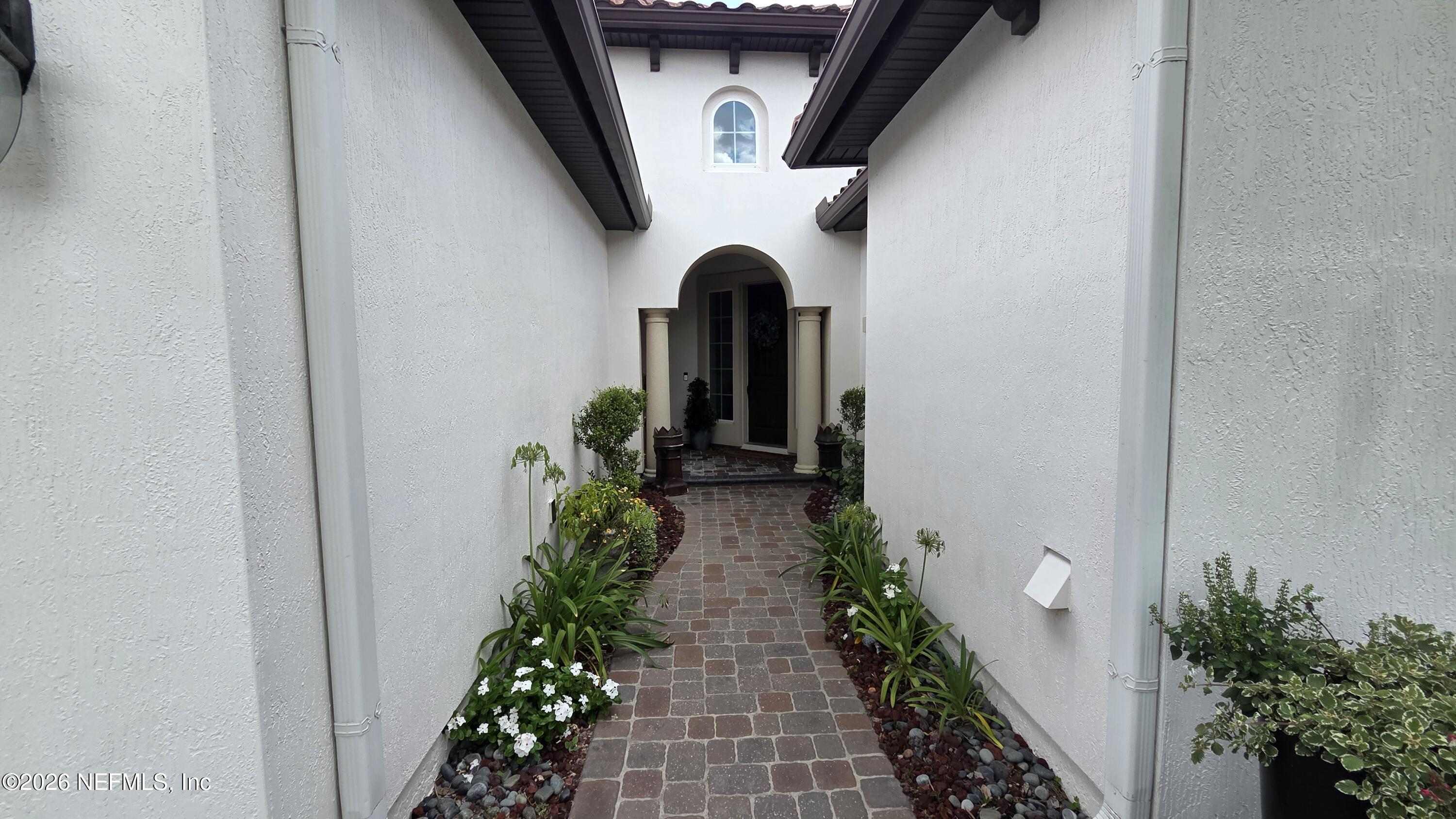 2890 PESCARA Drive