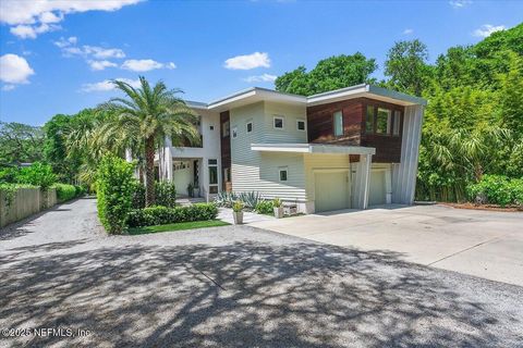 2446 SEMINOLE Road Atlantic Beach FL 32233