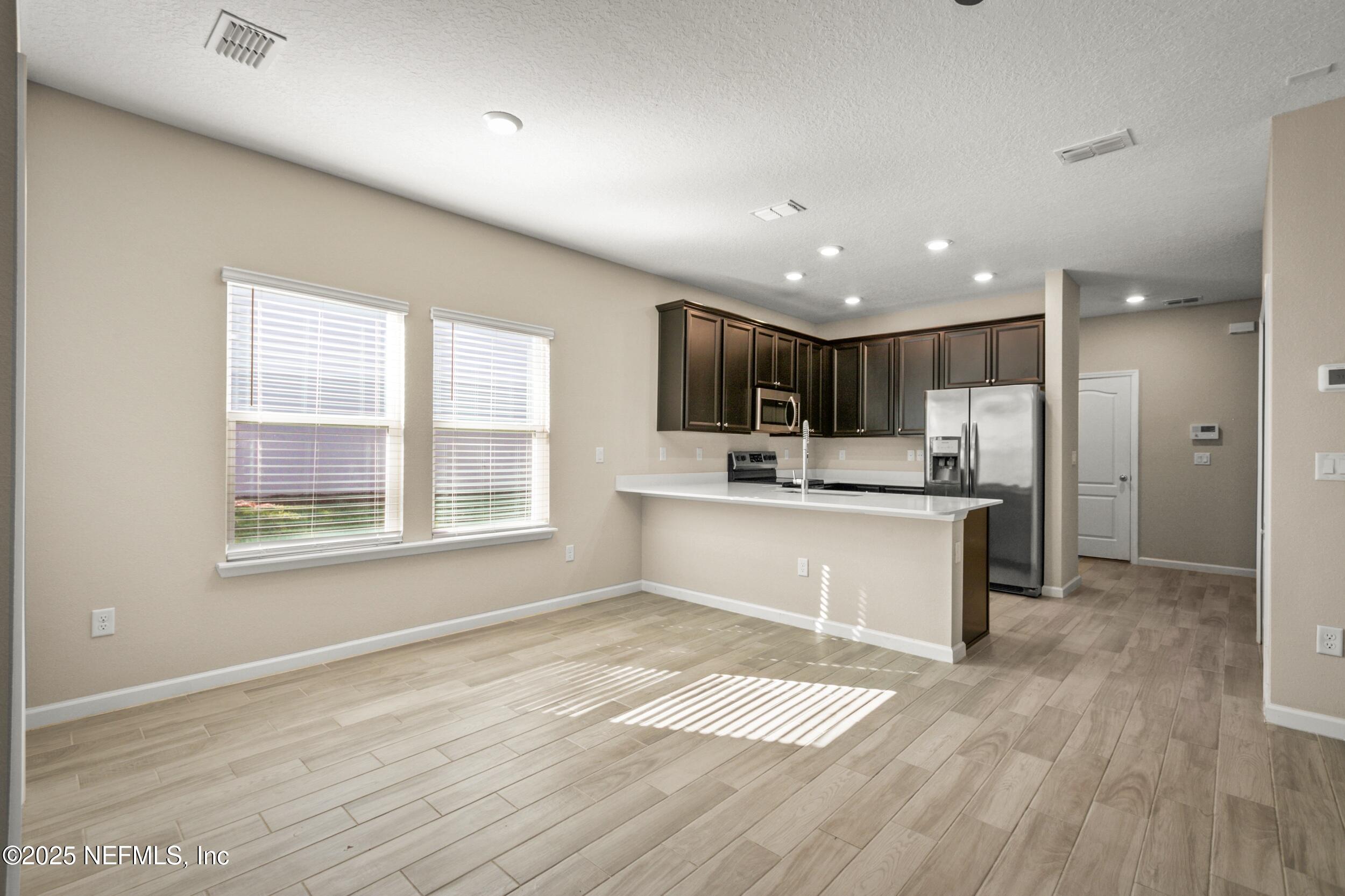 7385 PALM HILLS Drive