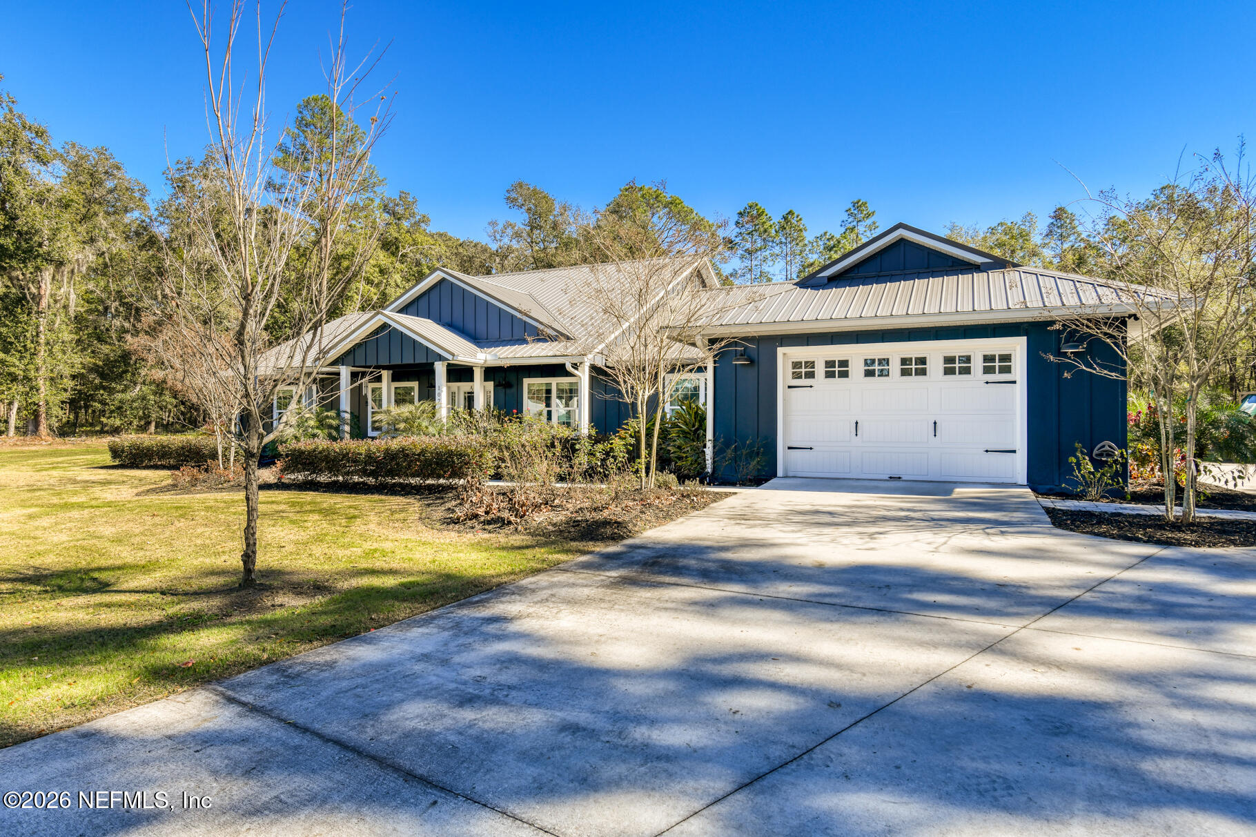 107 E CARDINAL Street