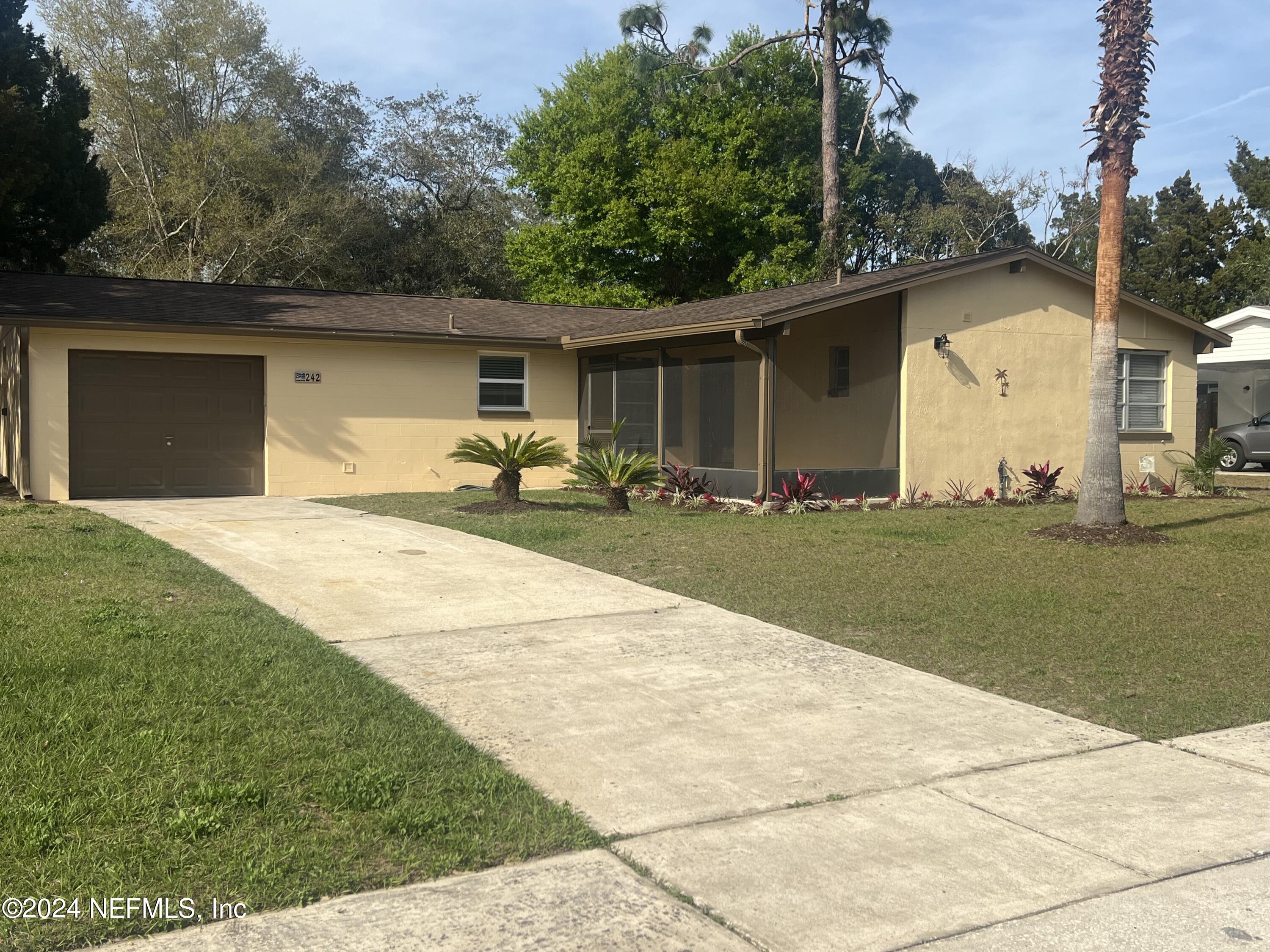 St Augustine, FL home for sale located at 242 Shores Boulevard, St Augustine, FL 32086