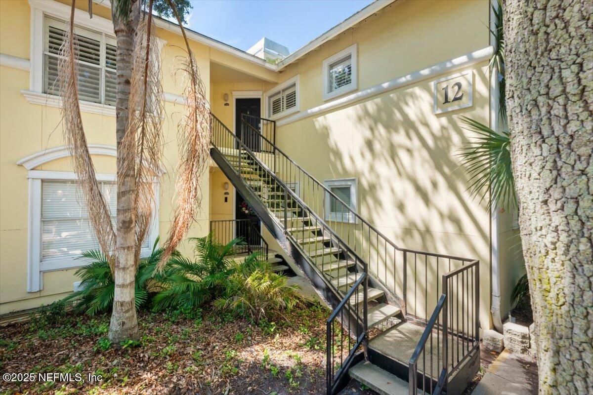 1800 THE GREENS Way 1206