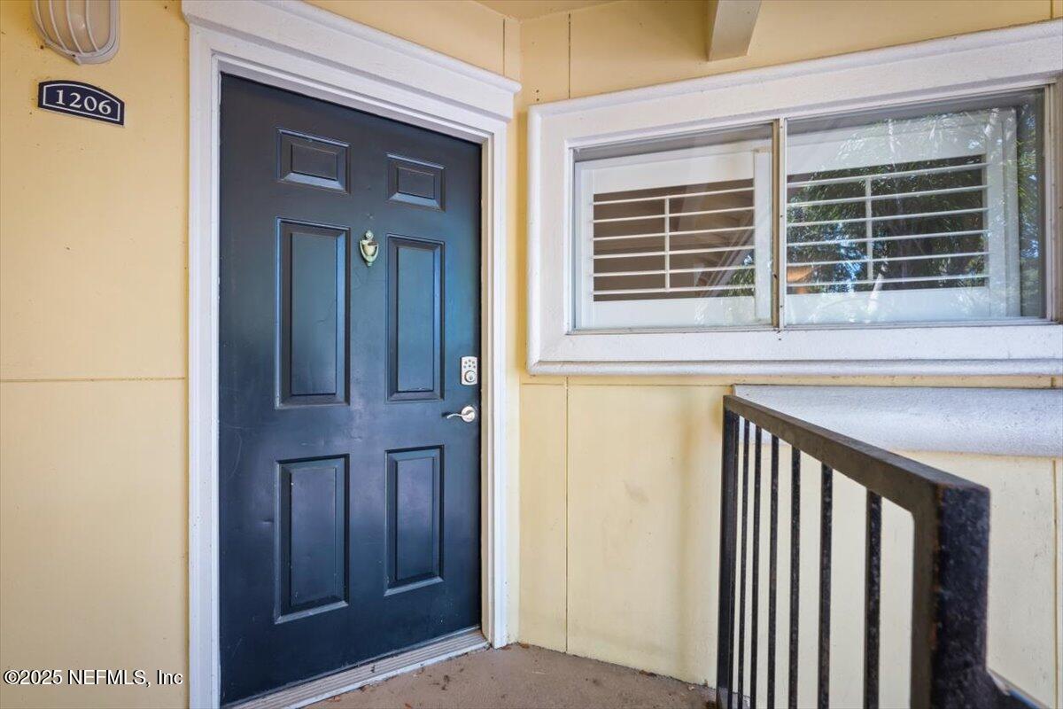 1800 THE GREENS Way 1206