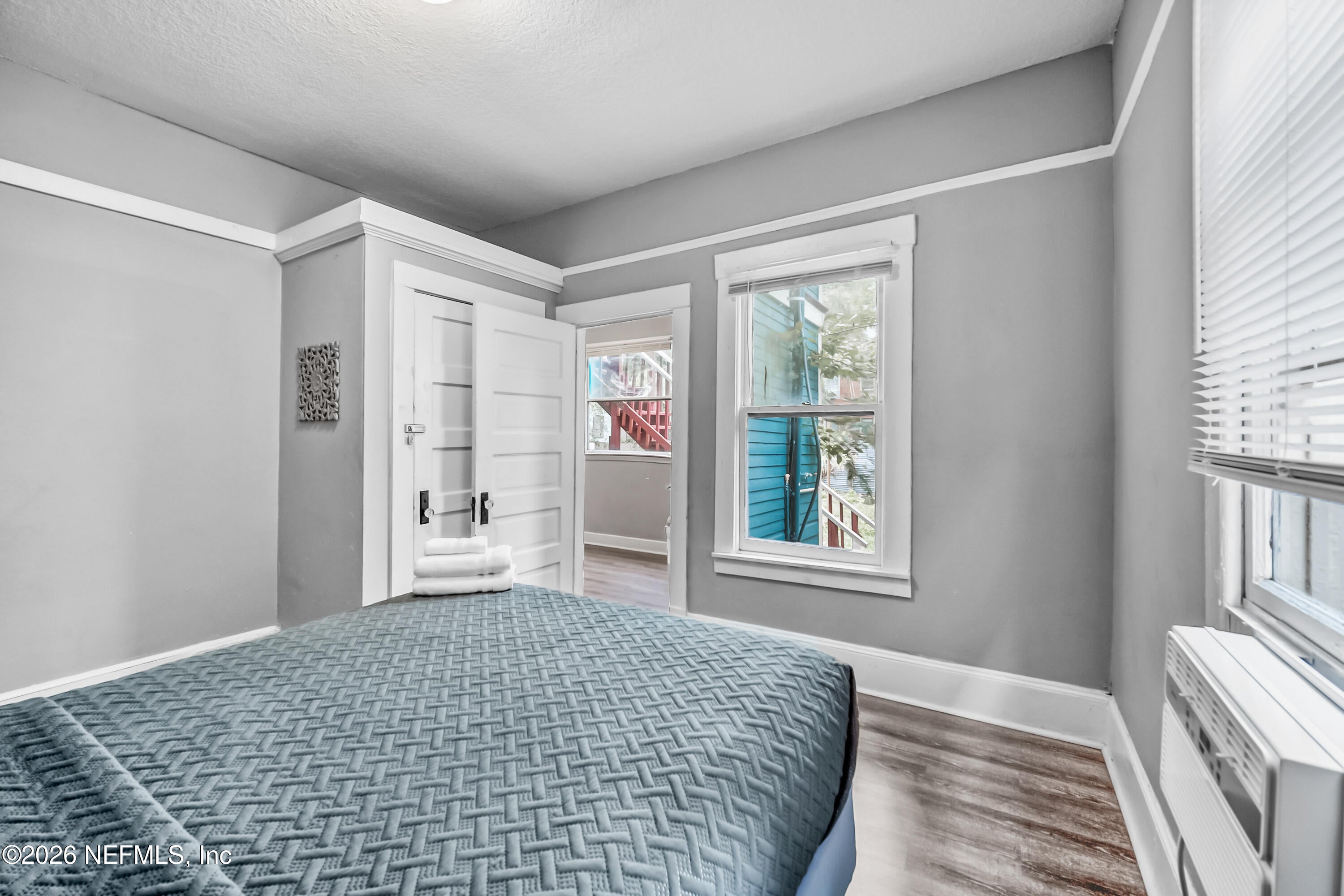 45 W 10TH Street