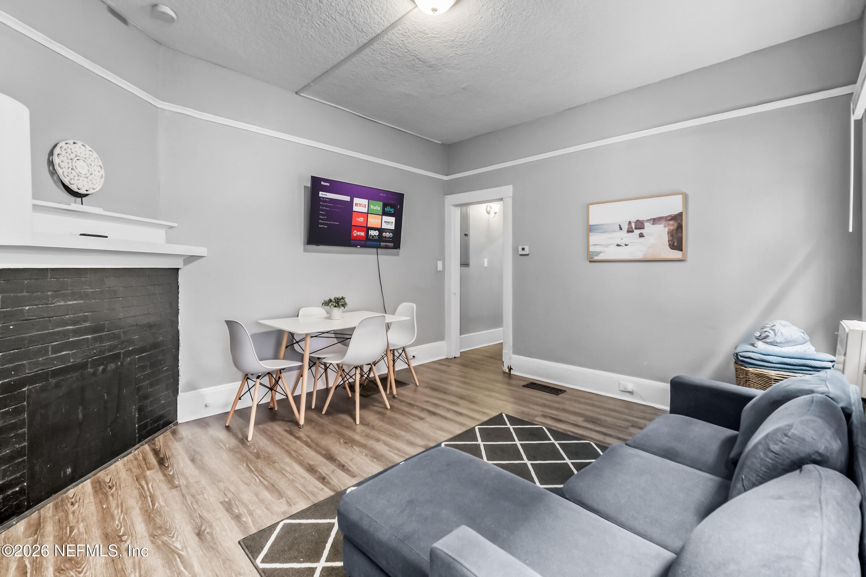 45 W 10TH Street