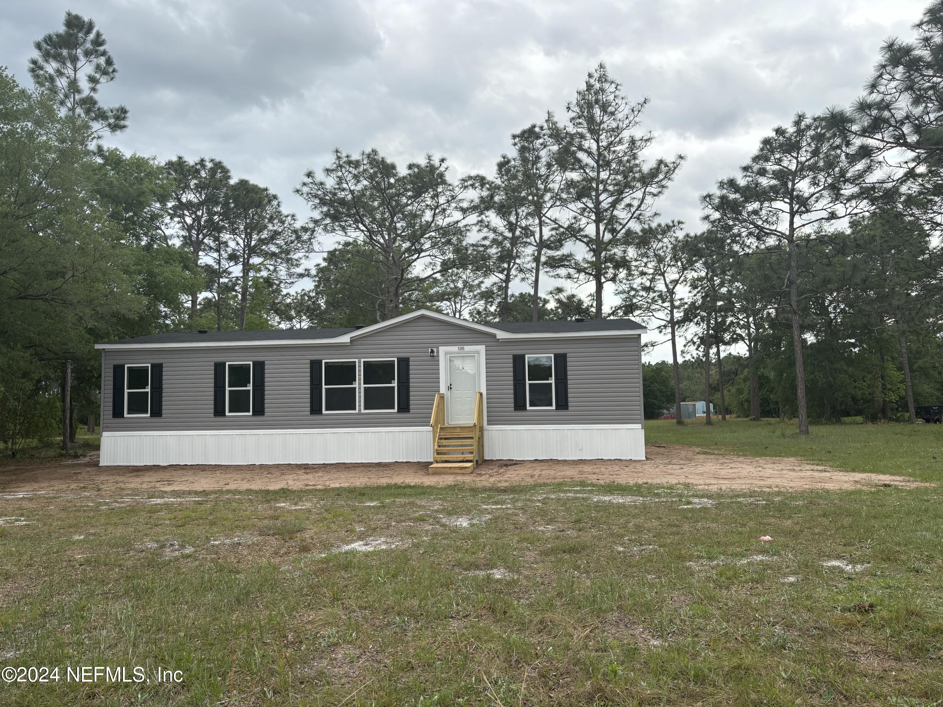 View Middleburg, FL 32068 mobile home