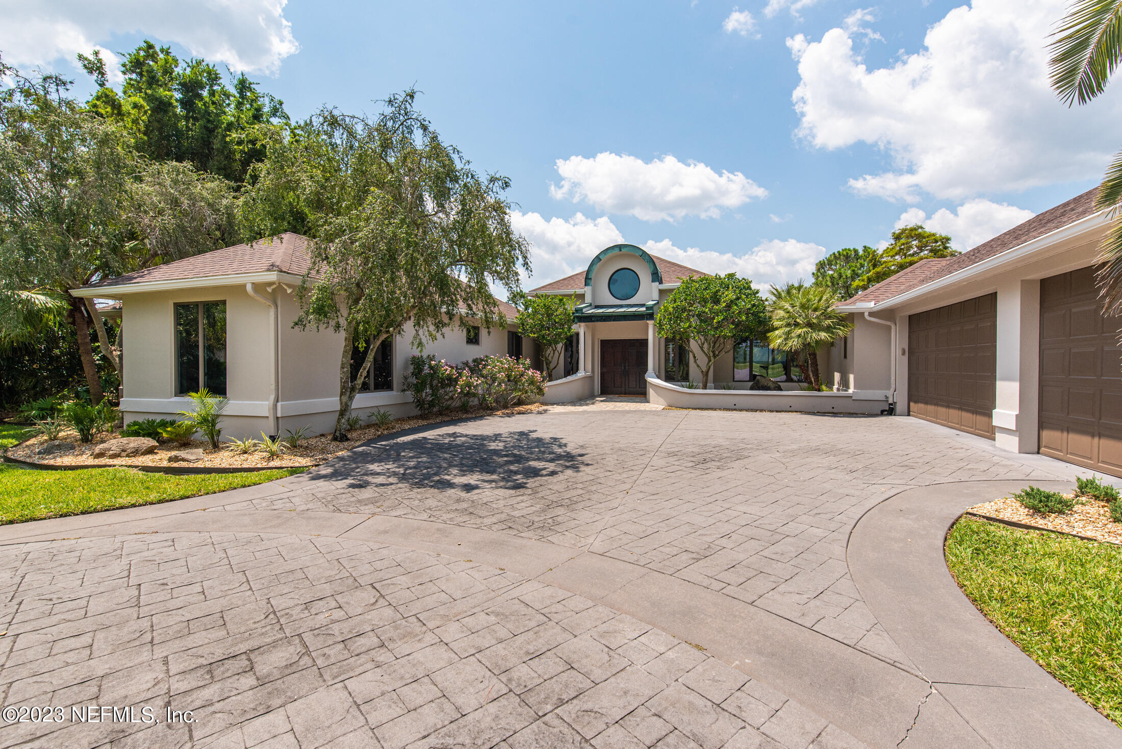 St Augustine, FL home for sale located at 204 Vista Pointe Court, St Augustine, FL 32080