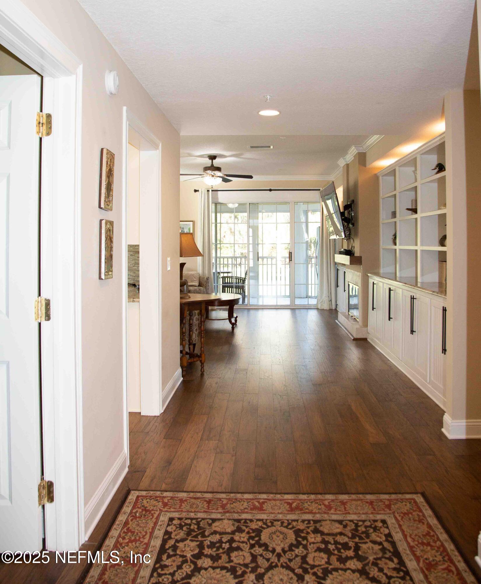 355 N SHORE Circle 1311