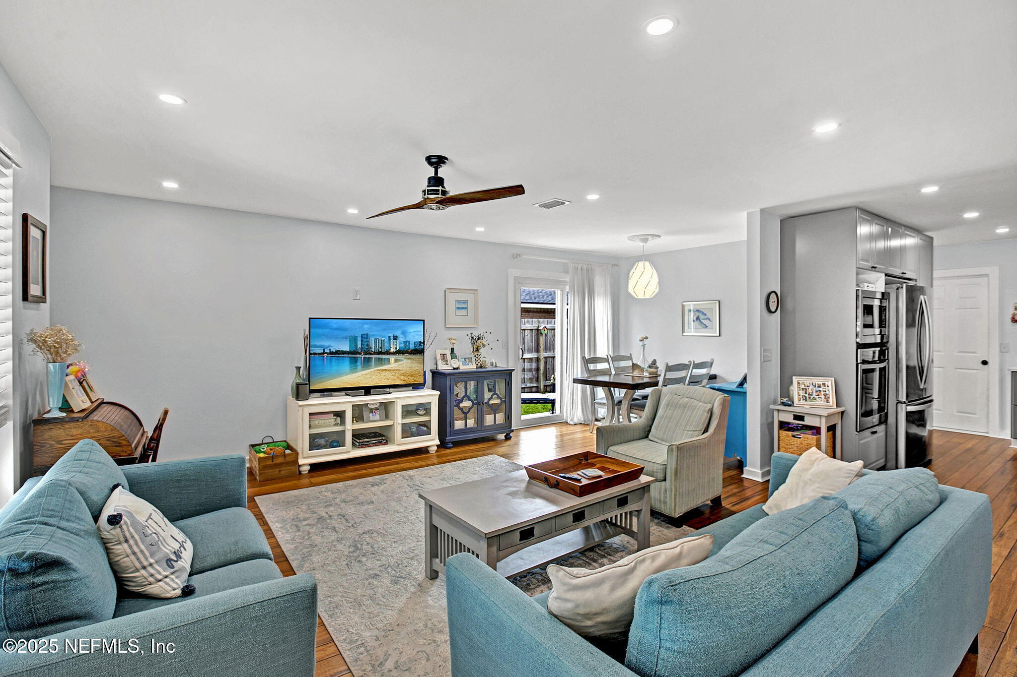 4219 SEABREEZE Drive