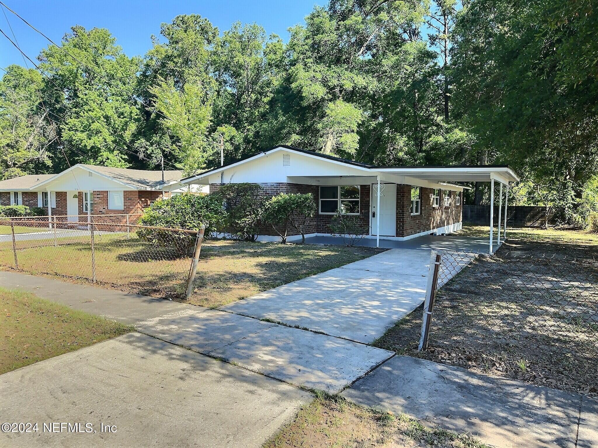 Jacksonville, FL home for sale located at 5724 Kinlock Drive W, Jacksonville, FL 32219
