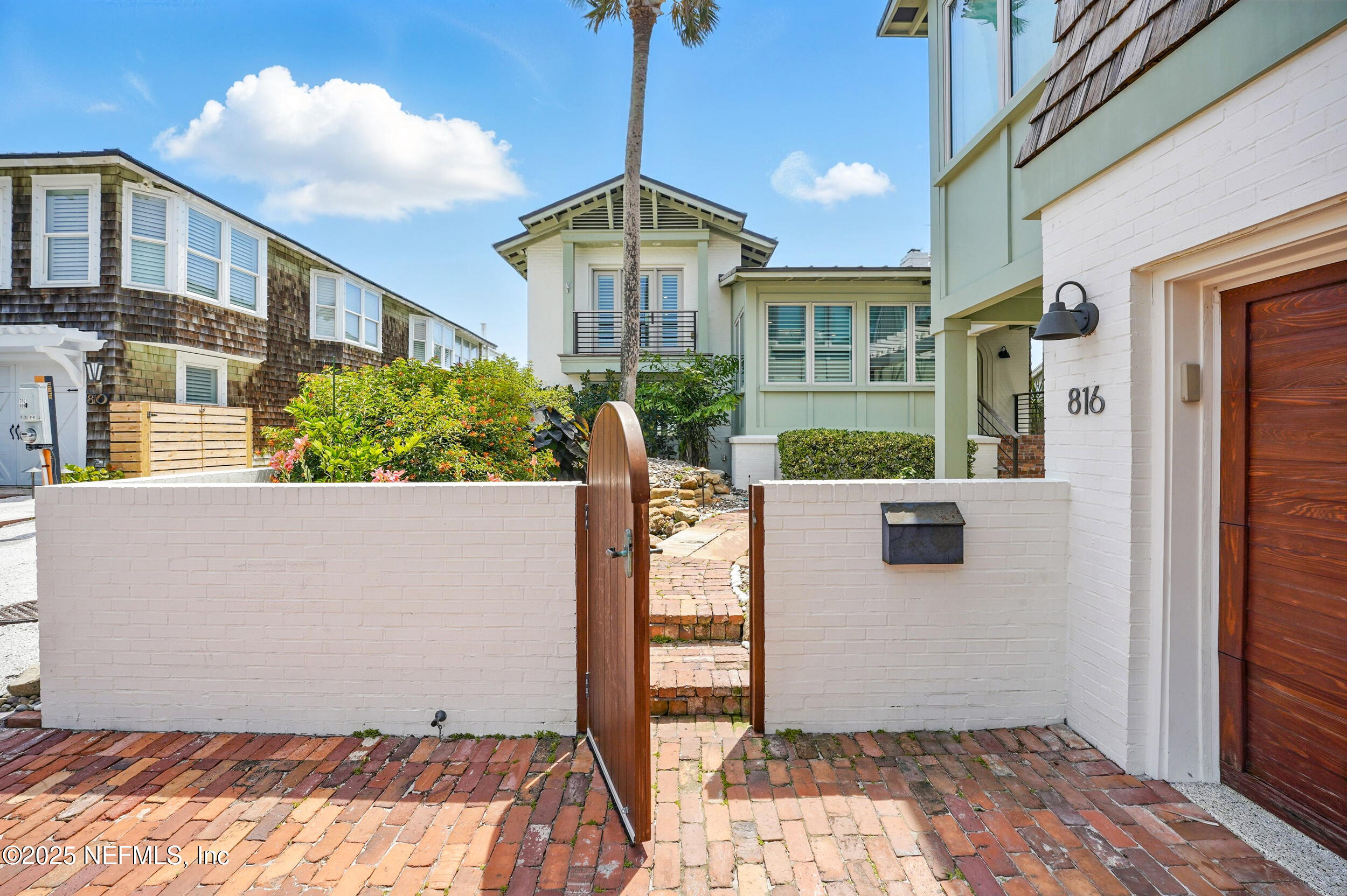 816 OCEAN FRONT