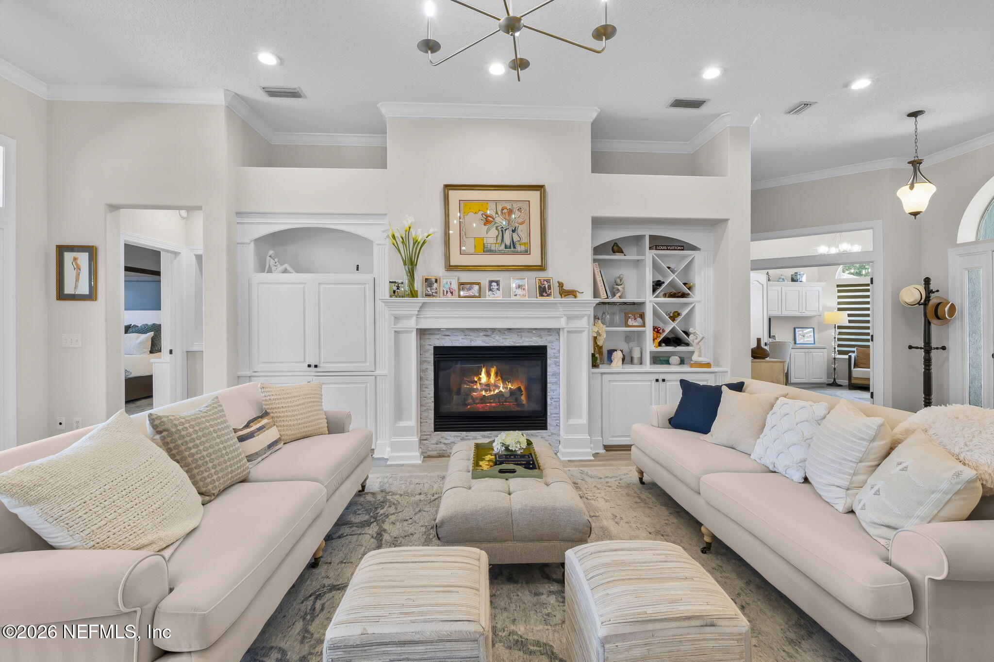 925 SPRING LAKE Court