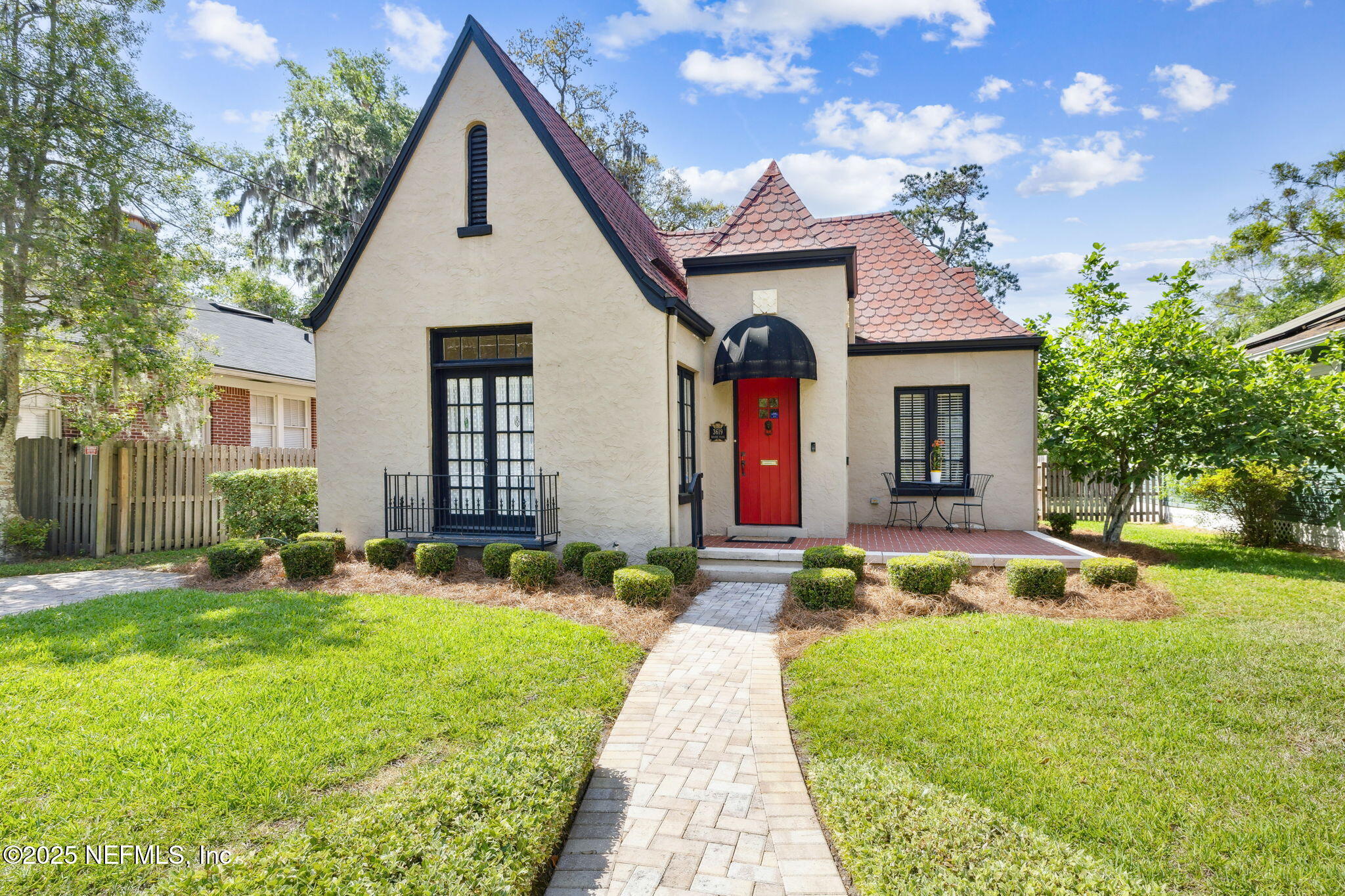 3619 BOONE PARK Avenue