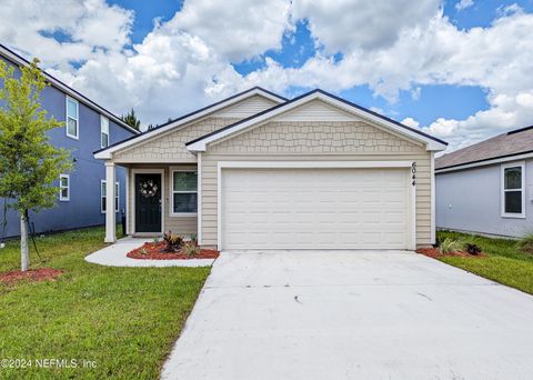 Single Family Residence in Jacksonville FL 6044 BUCKING BRONCO Drive.jpg