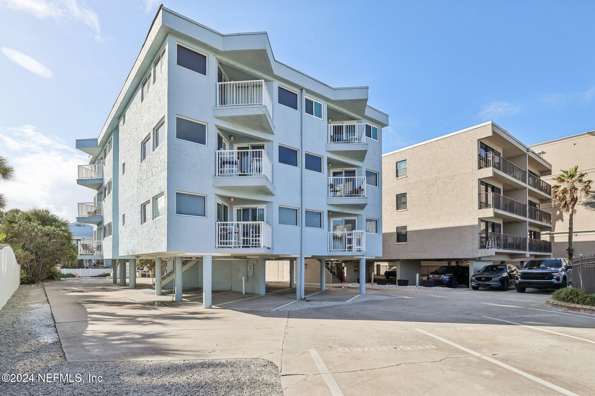 413 1ST Street S 303