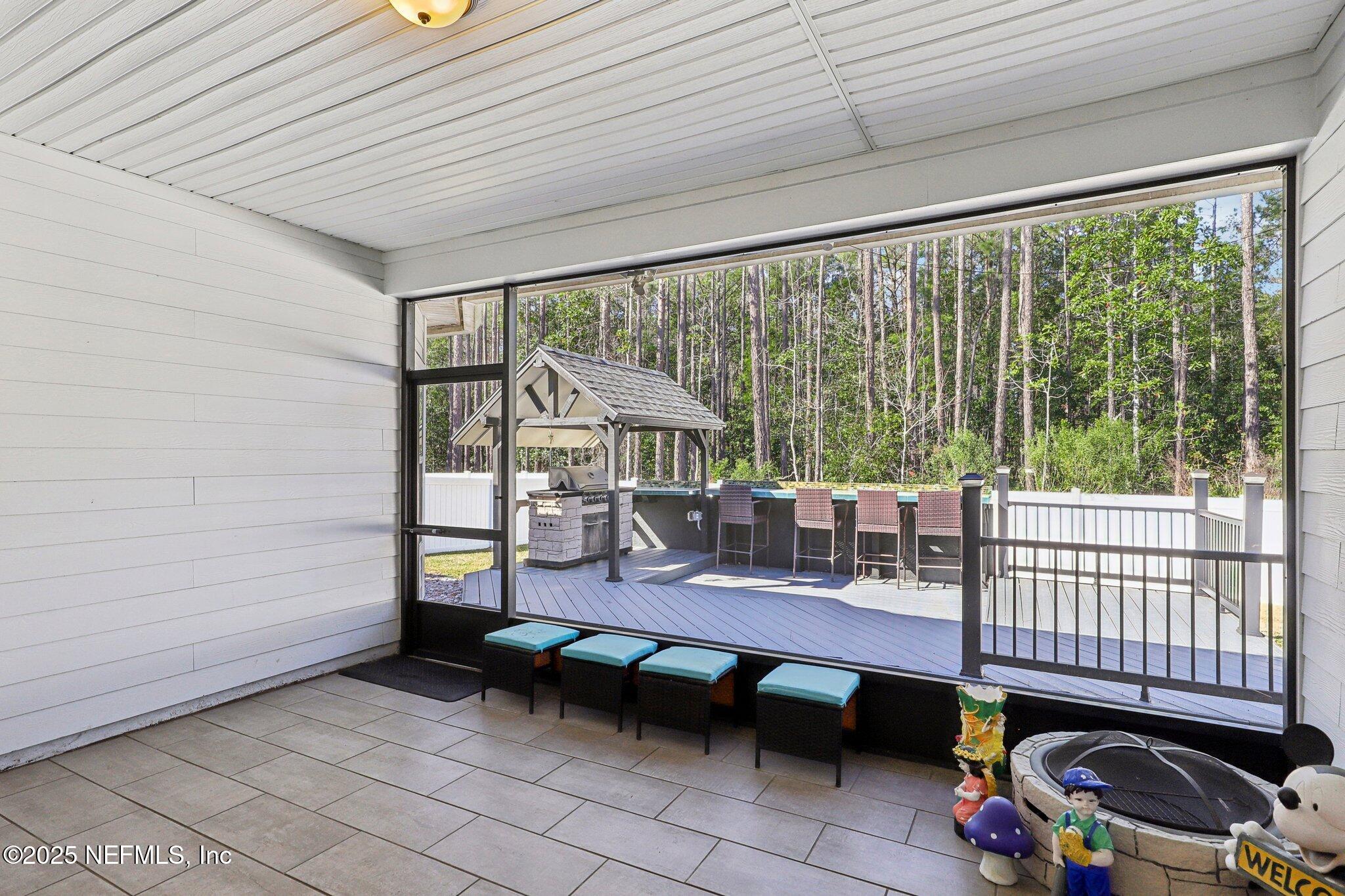 944 LAUREL VALLEY Drive