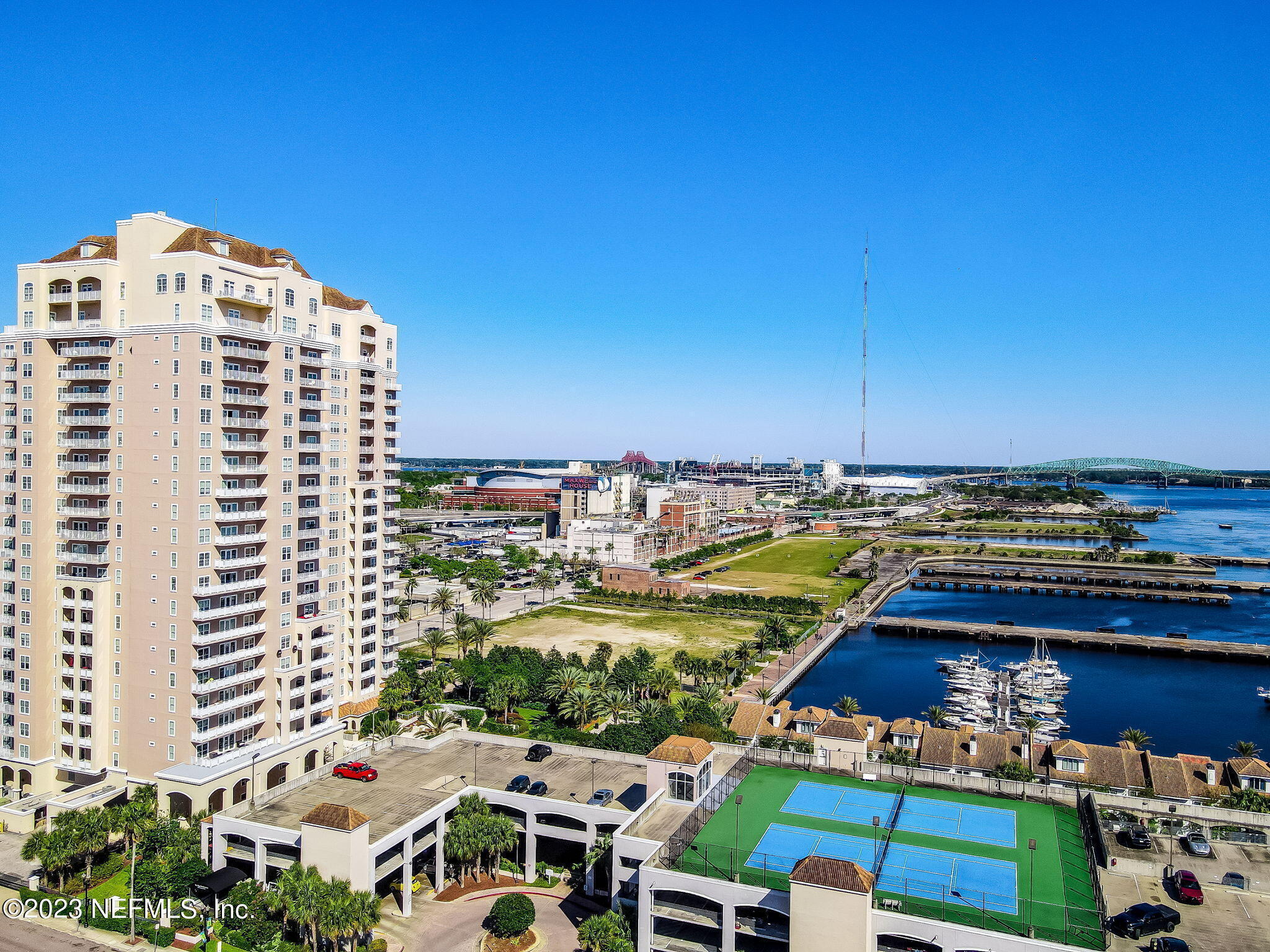 400 E BAY Street 1610-1611