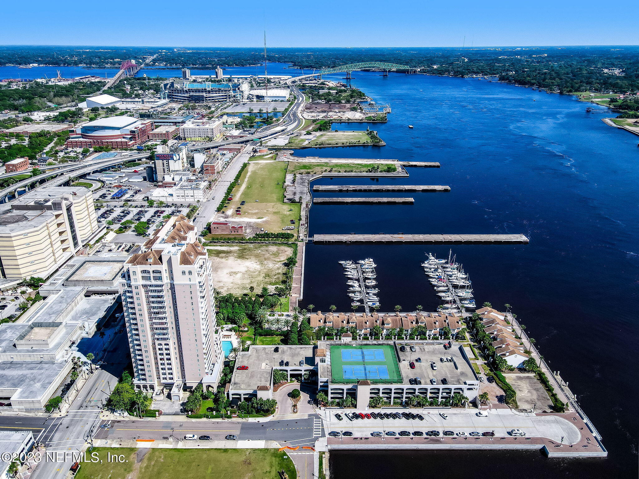 400 E BAY Street 1610-1611