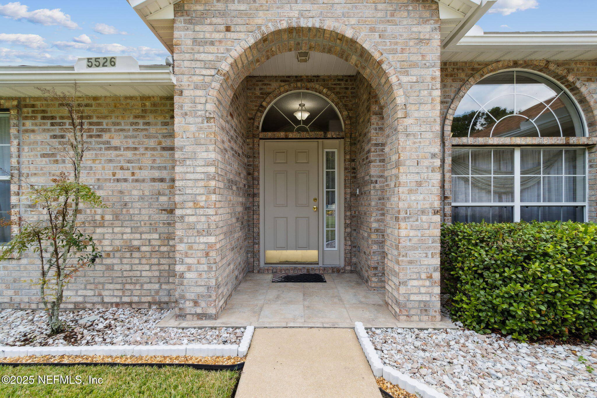 5526 BROADGATE Court